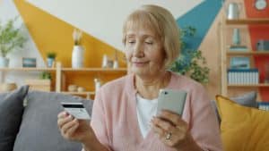 Choosing a Credit Card for Everyday Spending: A Checklist